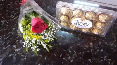 ROSAS E CHOCOLATE 01 UNIDADE